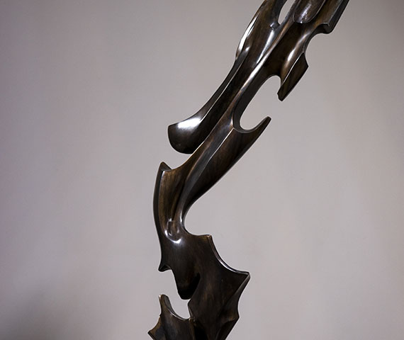 Mkrtich Mazmanian NONNA Bronze 120cmx16xm40cm copy