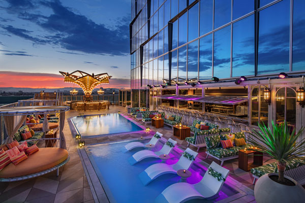 Hotels 3 Moxy Golden Hour 2 sc